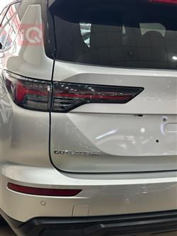 ميتسوبيشي اوتلاندر